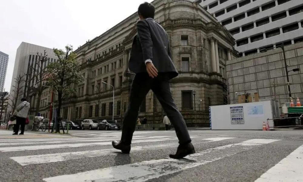 BOJ's Nakamura stresses the need to maintain an ultra-loose policy